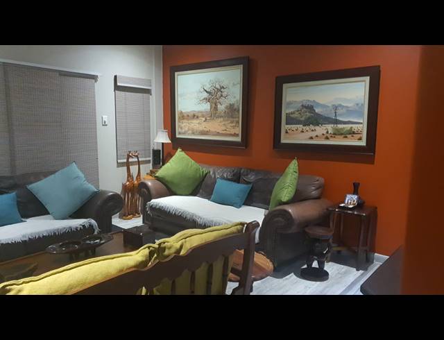 3 BEDROOM FREEHOLD FOR SALE IN WATERVAL EAST